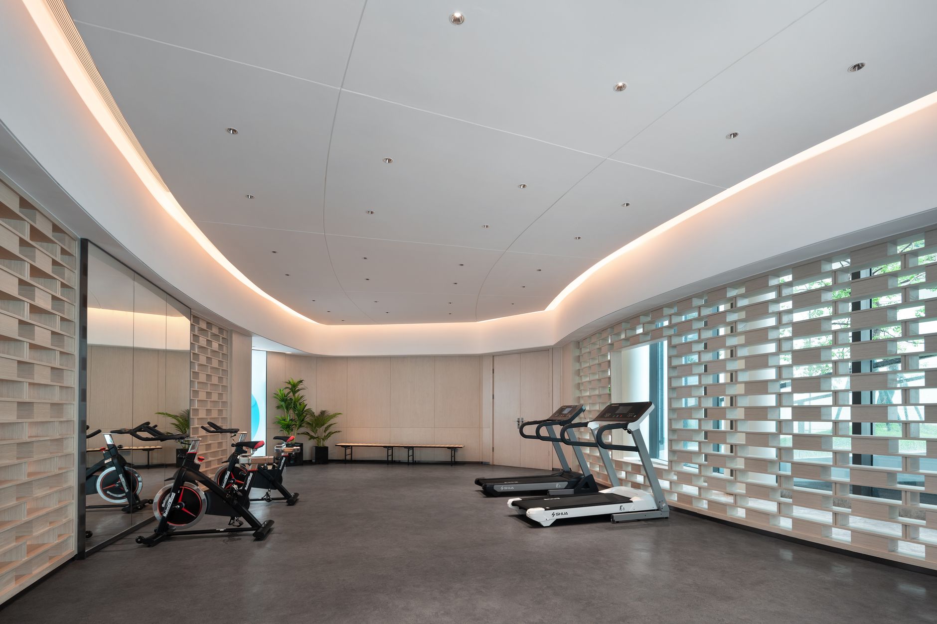 Spacious modern gym interior showing the kind of facilities offered by the best UK gym chains 2026